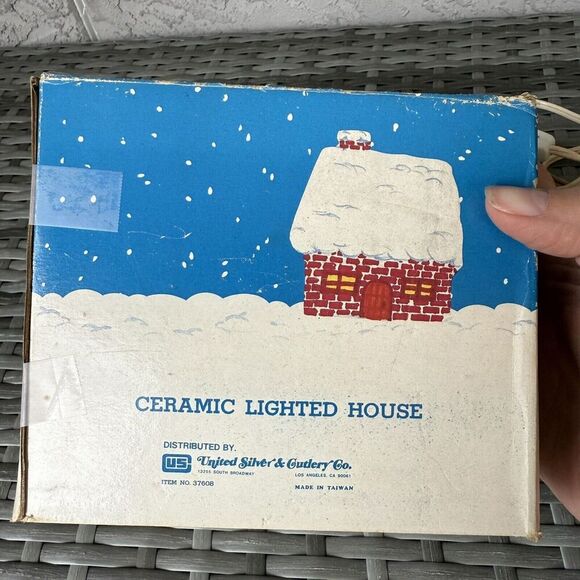 Vintage Hand‎ Painted Ceramic Log Cabin  Lighted House Christmas Country Snowman - Picture 2 of 7